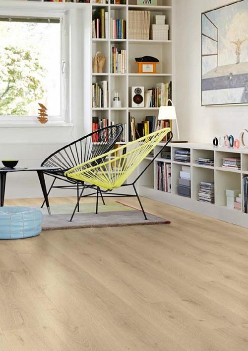 Sàn gỗ tự nhiên phẳng không bị cong vênh giúp tăng vẻ đẹp cho ngôi nhà bạn